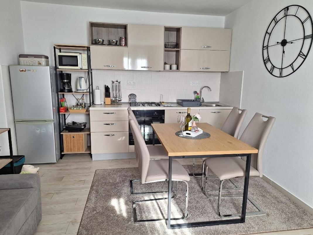 Apartment Salov 트로기르 객실 사진